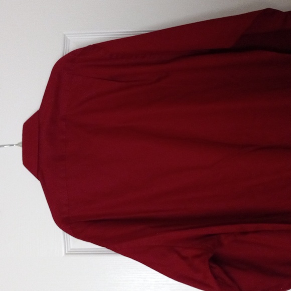 Van Heusen Lux Sateen Style Fitted Shirt (Size: 17" neck; 32-33 waist; Large) - Picture 5 of 11